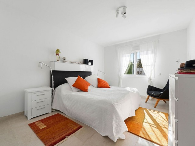 2 Bedrooms Apartment in Nueva Andalucía