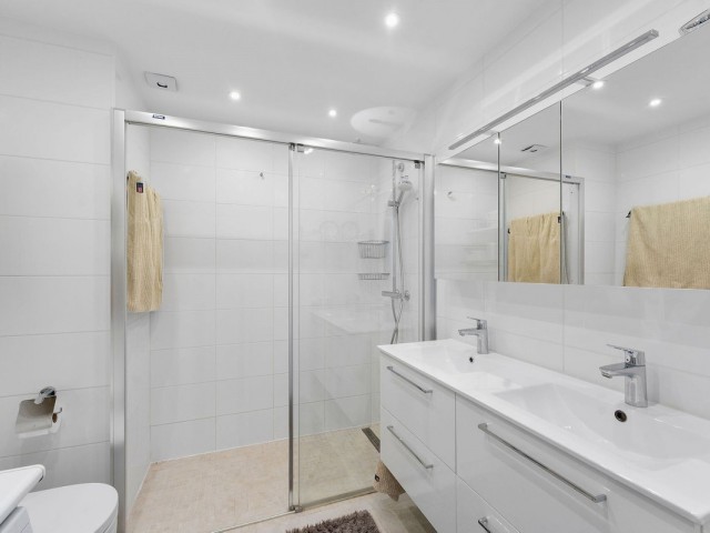 2 Bedrooms Apartment in Nueva Andalucía