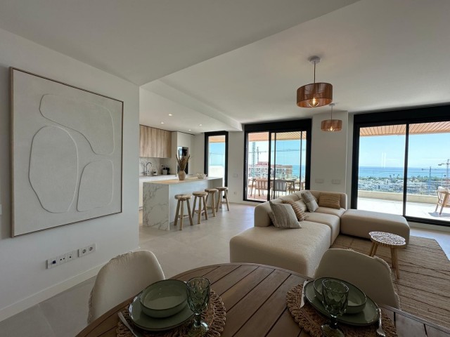 3 Bedrooms Apartment in Selwo