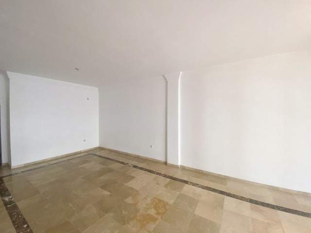 2 Bedrooms Apartment in Nueva Andalucía