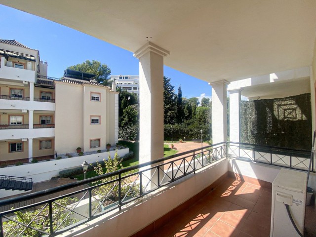 2 Bedrooms Apartment in Nueva Andalucía