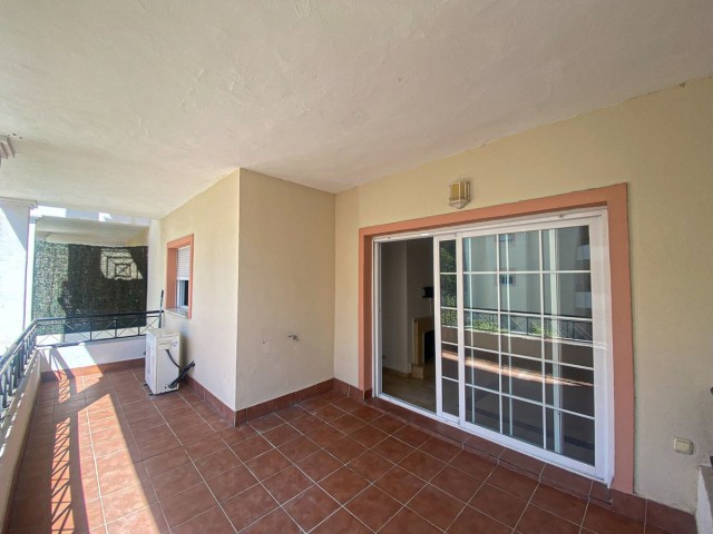 2 Bedrooms Apartment in Nueva Andalucía