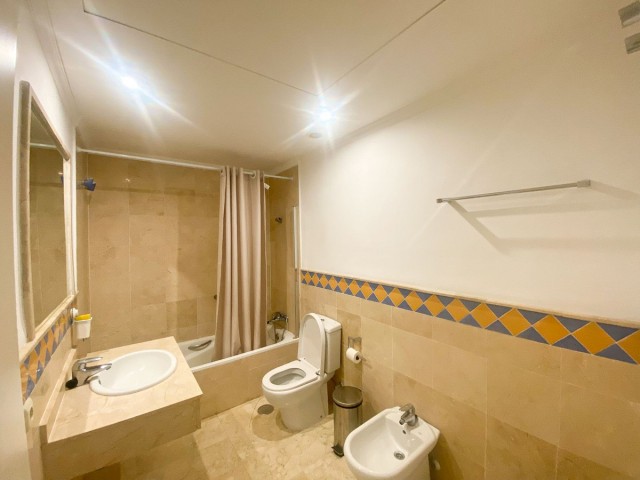 2 Bedrooms Apartment in Nueva Andalucía