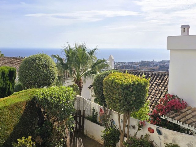 2 Bedrooms Townhouse in Marbella