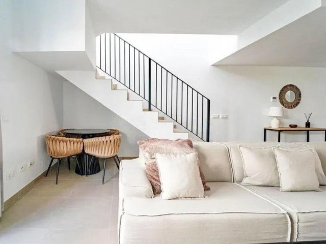 Maison mitoyenne, Cancelada, R5167330