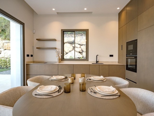 Villa con 4 Dormitorios  en Estepona
