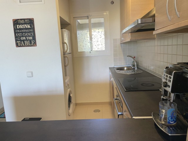Apartamento con 3 Dormitorios  en Selwo