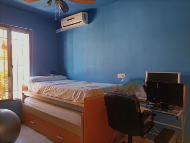 4 Soveroms Rekkehus i Estepona