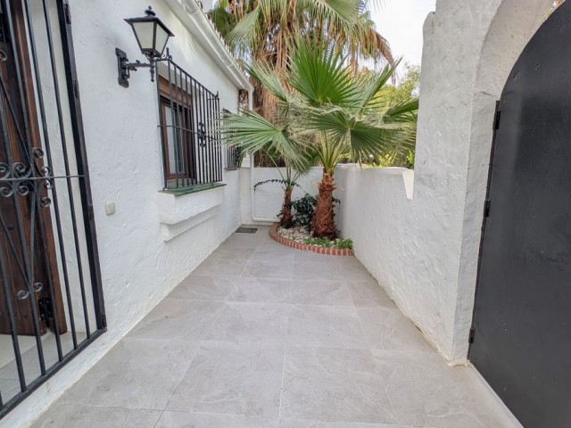 4 Bedrooms Apartment in Puerto Banús
