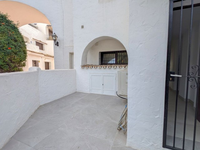 4 Bedrooms Apartment in Puerto Banús