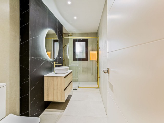 4 Bedrooms Apartment in Puerto Banús