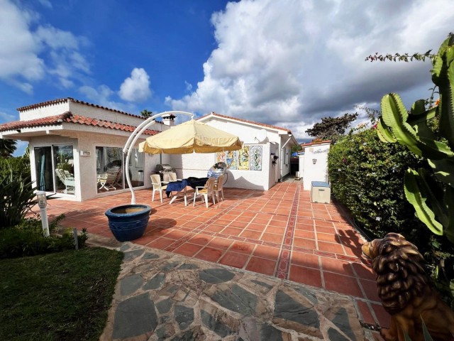 Villa con 3 Dormitorios  en Costabella