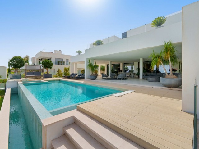 5 Soveroms Villa i Nueva Andalucía