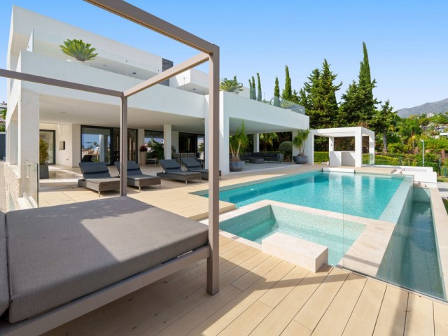 5 Soveroms Villa i Nueva Andalucía