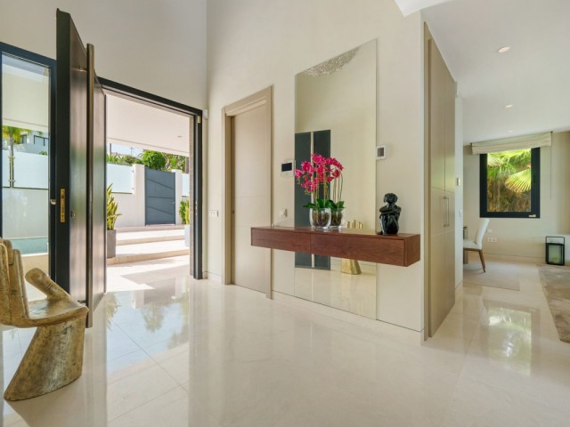 5 Soveroms Villa i Nueva Andalucía