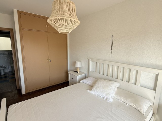 Apartamento con 3 Dormitorios  en Marbella