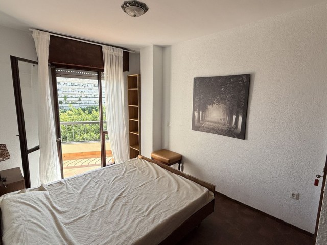 Apartamento con 3 Dormitorios  en Marbella