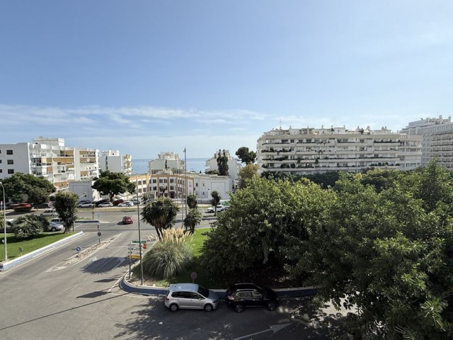 Apartamento con 3 Dormitorios  en Marbella