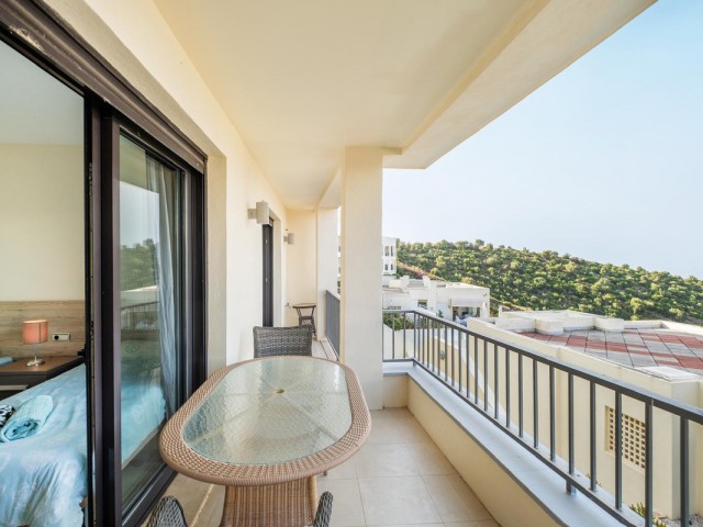 Apartment, Altos de los Monteros, R5169736