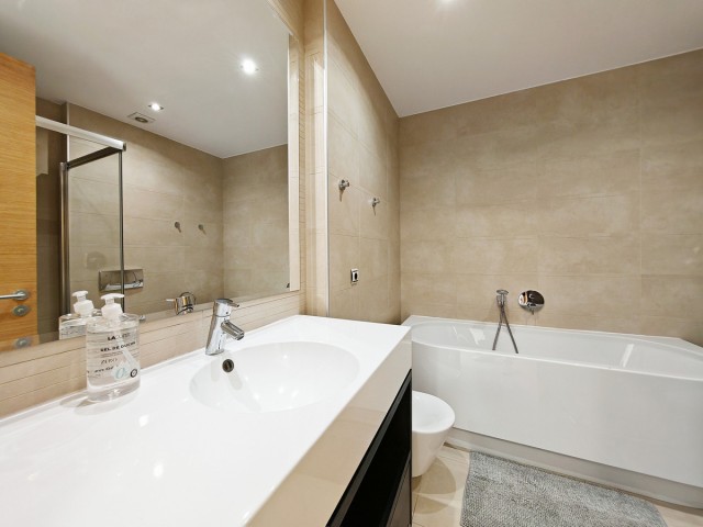 Penthouse in Altos de los Monteros