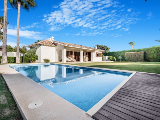 3 Bedrooms Villa in Guadalmina Alta