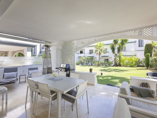 3 Bedrooms Apartment in Estepona