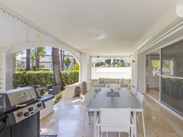 3 Bedrooms Apartment in Estepona