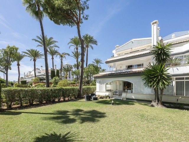 3 Bedrooms Apartment in Estepona