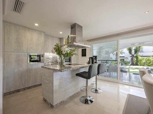3 Bedrooms Apartment in Estepona