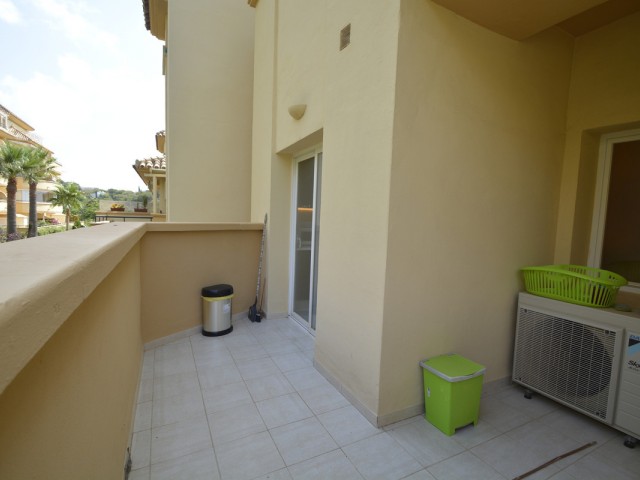 3 Bedrooms Apartment in Elviria