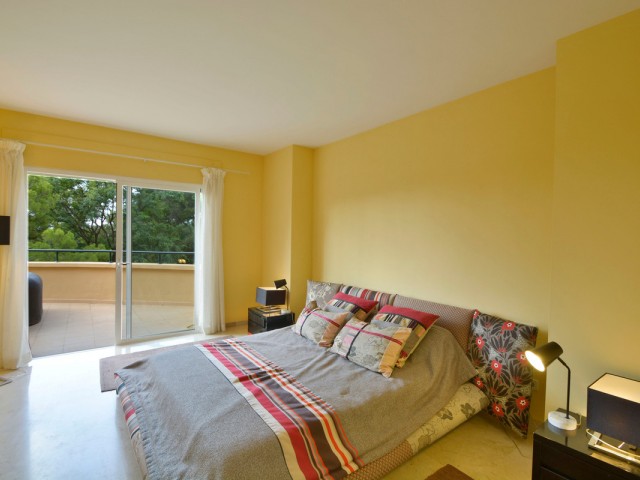 3 Bedrooms Apartment in Elviria