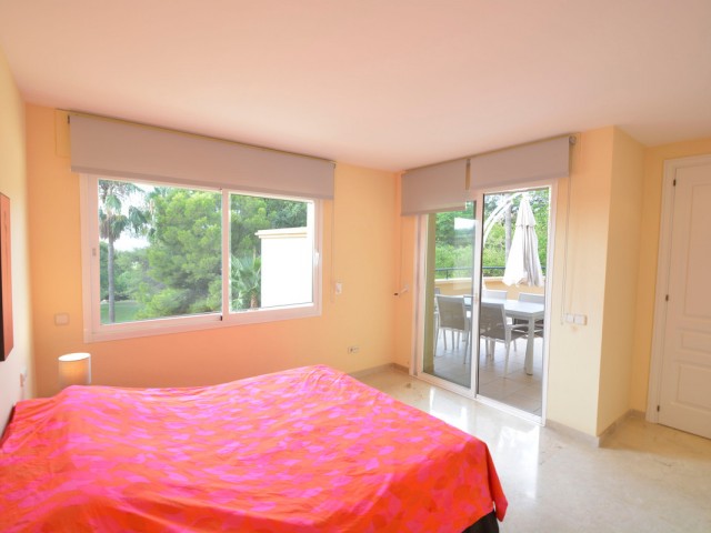 3 Bedrooms Apartment in Elviria