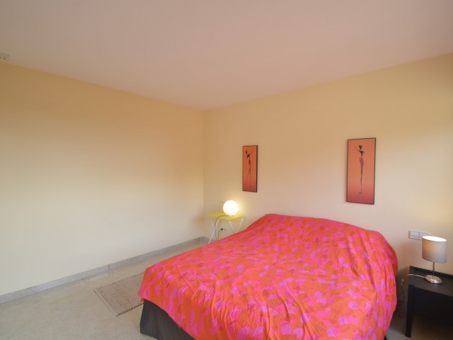 3 Bedrooms Apartment in Elviria