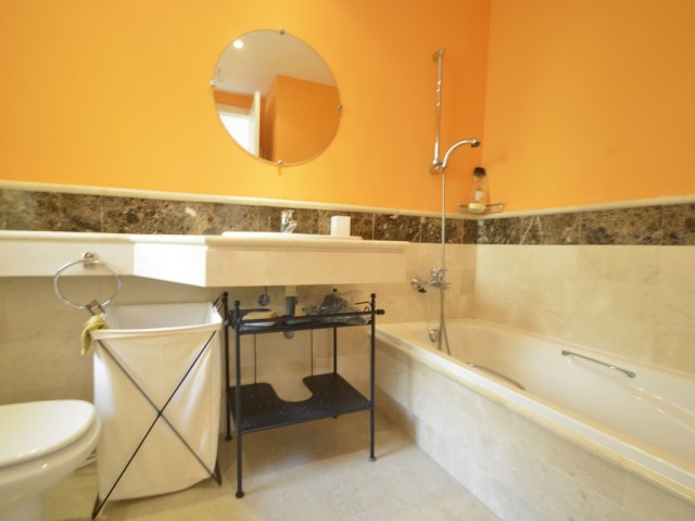 3 Bedrooms Apartment in Elviria