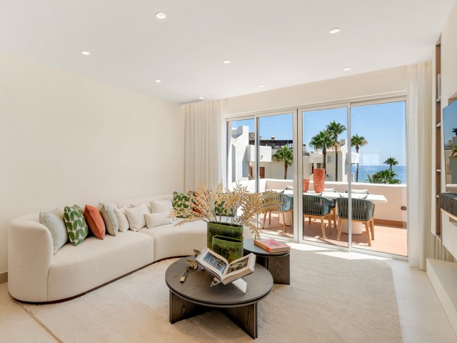 Apartamento con 3 Dormitorios  en Estepona