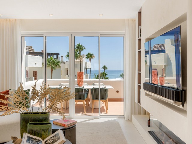 Apartamento con 3 Dormitorios  en Estepona