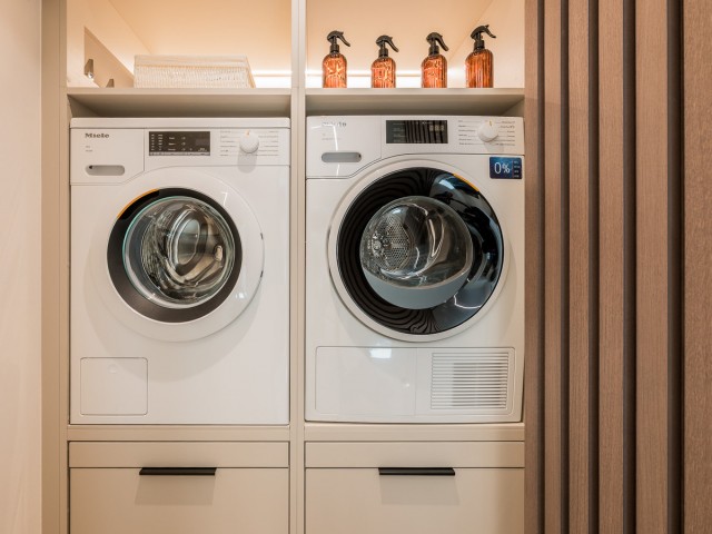 Apartamento con 3 Dormitorios  en Estepona