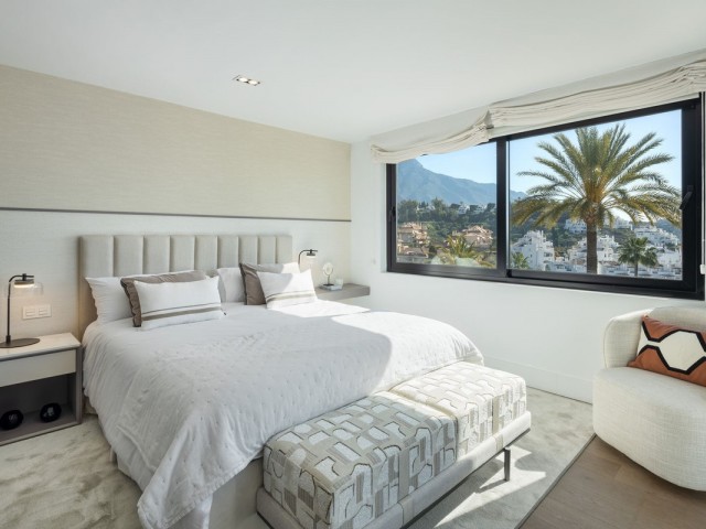 5 Bedrooms Villa in Nueva Andalucía