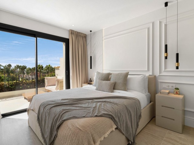 4 Bedrooms Townhouse in Nueva Andalucía