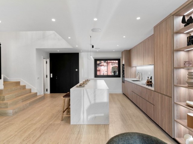 4 Bedrooms Townhouse in Nueva Andalucía