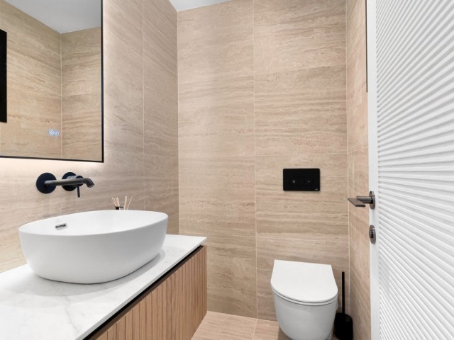 4 Bedrooms Townhouse in Nueva Andalucía