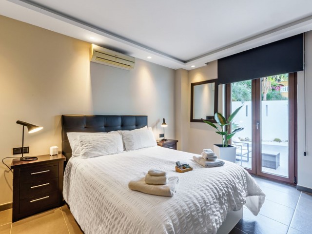 5 Bedrooms Villa in Marbella