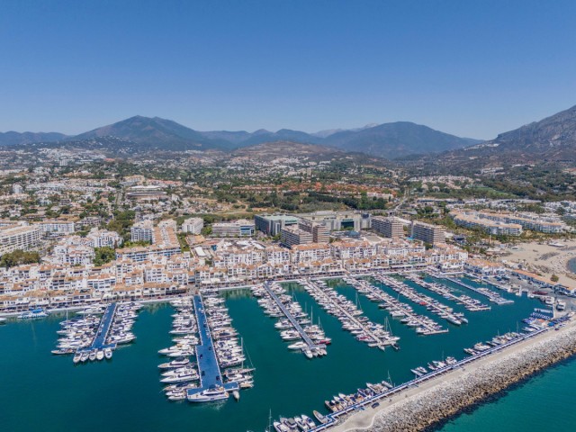3 Makuuhuoneen Huoneisto Puerto Banús
