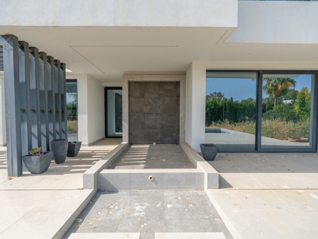 3 Soveroms Villa i New Golden Mile