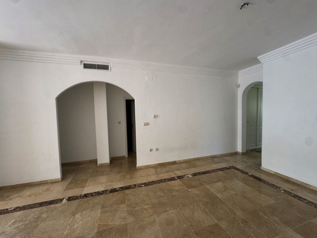 Apartamento con 2 Dormitorios  en Las Brisas