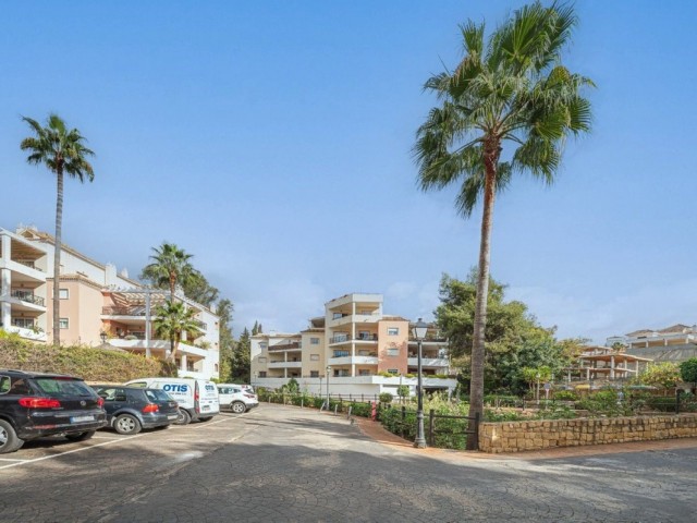 Apartment, Las Brisas, R5164759