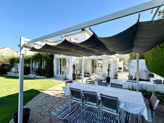 5 Bedrooms Villa in Sotogrande