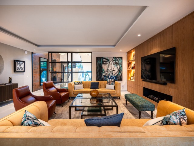 5 Bedrooms Villa in Nueva Andalucía