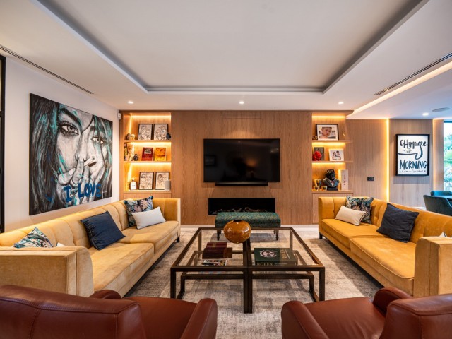 5 Bedrooms Villa in Nueva Andalucía