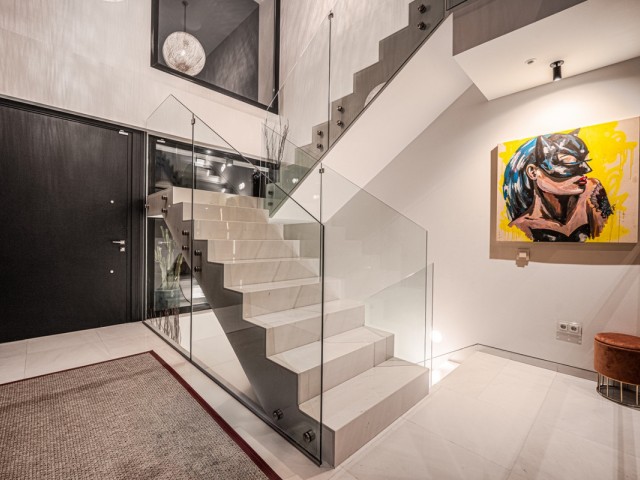 5 Bedrooms Villa in Nueva Andalucía